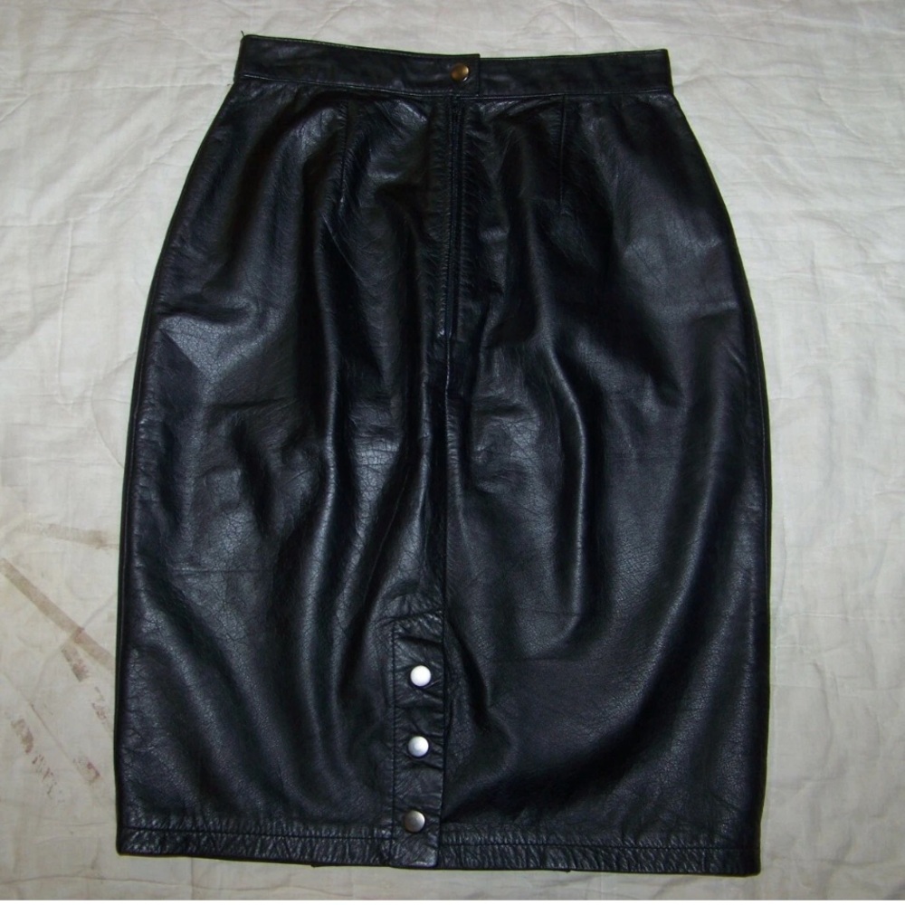 Global Identity Black Genuine Leather Lined  Knee Skirt 9/10